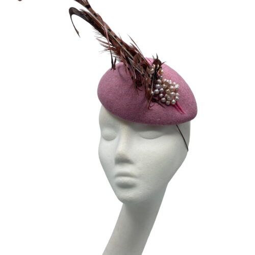 Pink tweed small teardrop with stunning feather and pink pearl detail.